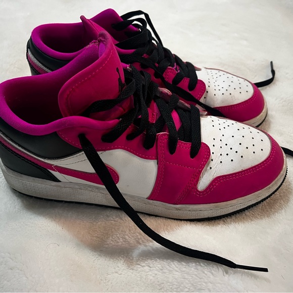 Nike Fuchsia and White Air Jordans - Picture 2 of 9